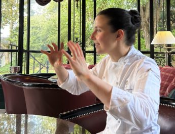 SON NOM EST ROSALIE BOUCHER, CHEFFE PÂTISSIÈRE AU DOMAINE DES CRAYERES 